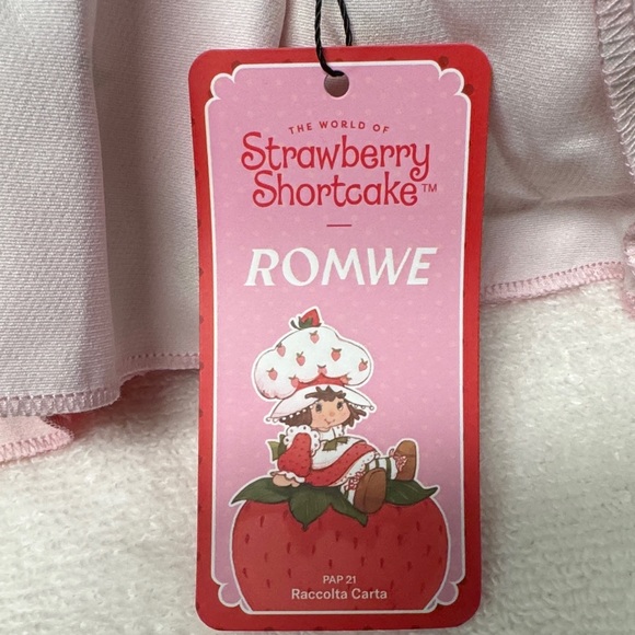 ROMWE Pink Strawberry Shortcake Print Skirt Size 3X - Picture 9 of 10